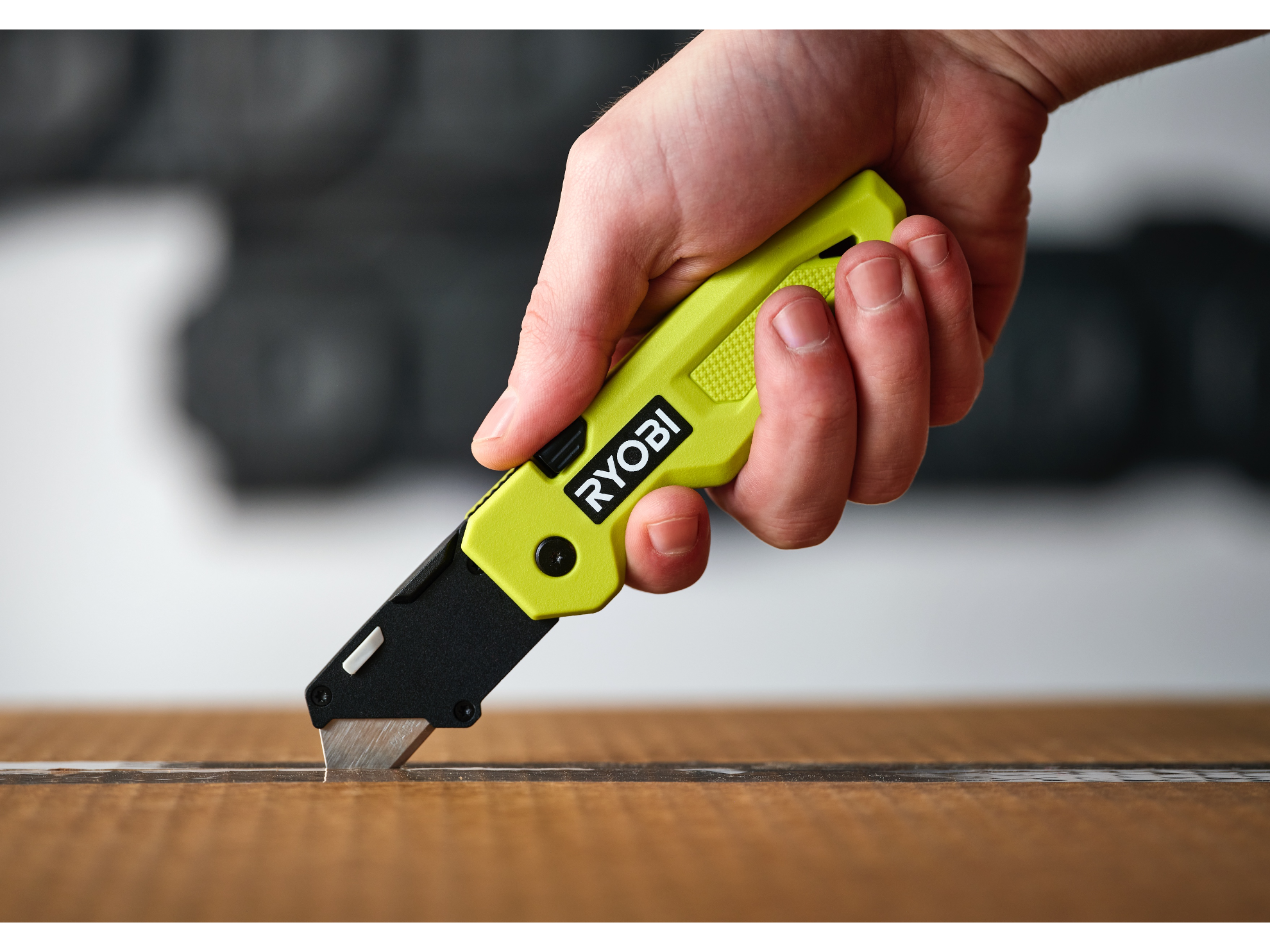 Folding Utility Knife Image 2