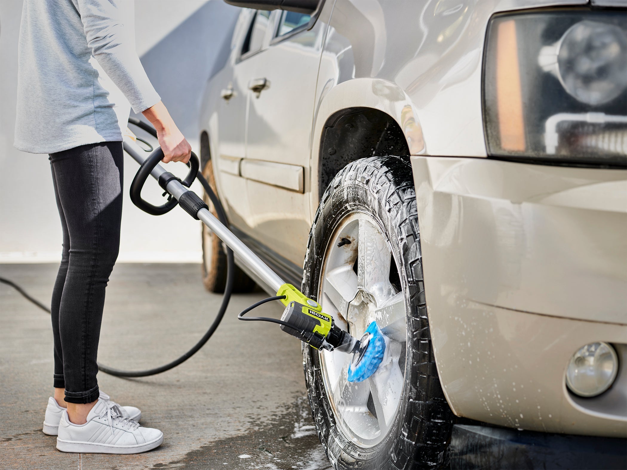 SOFT BRISTLE ROUND BRUSH Image 5