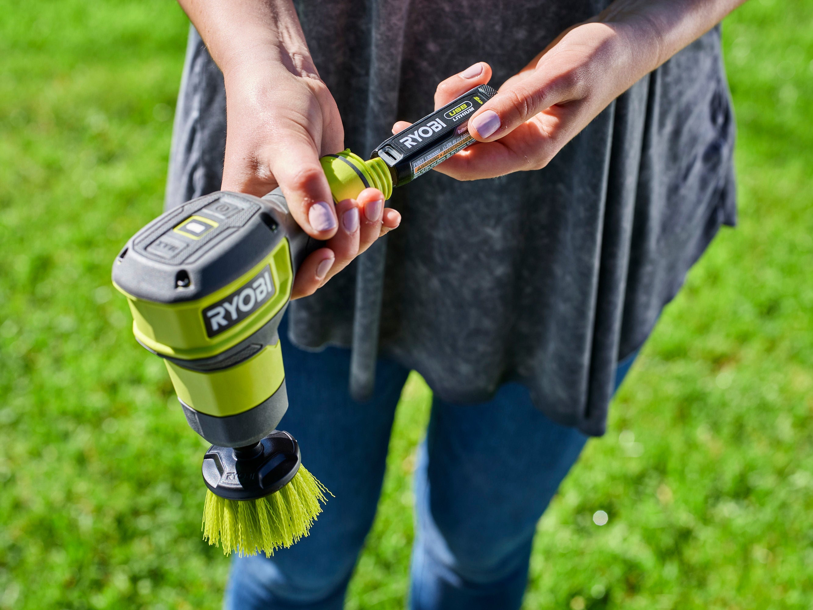 USB LITHIUM POWER SCRUBBER KIT Image 15